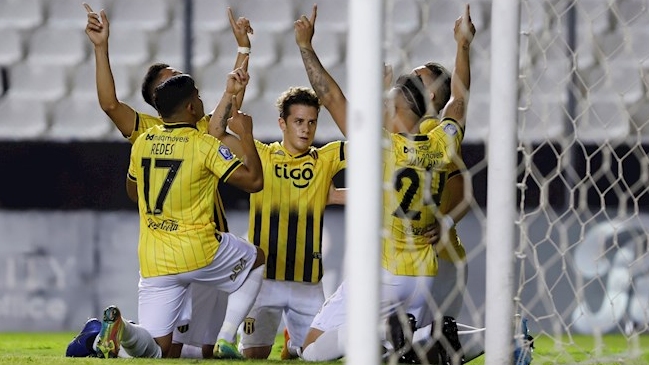 Guaraní volvió a los triunfos en la liga paraguaya con victoria a domicilio sobre el líder Libertad