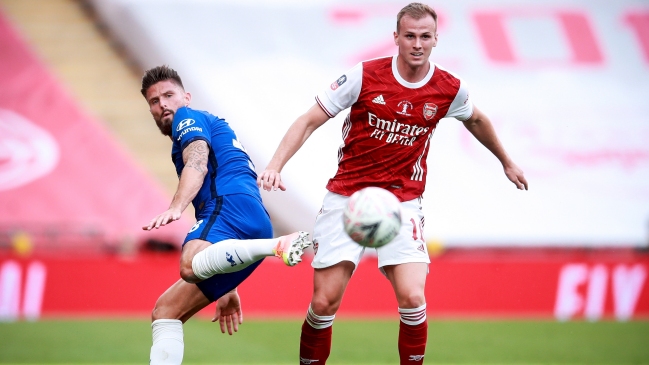 Olivier Giroud fue víctima de numerosos troleos por grito y “piscinazo” en la FA Cup