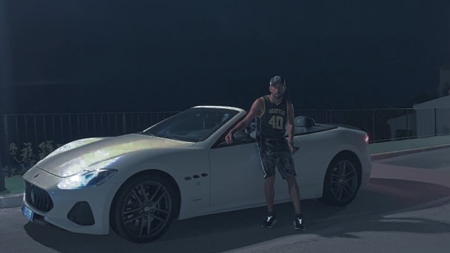 Mauricio Isla exhibió un Maserati GranTurismo en redes sociales