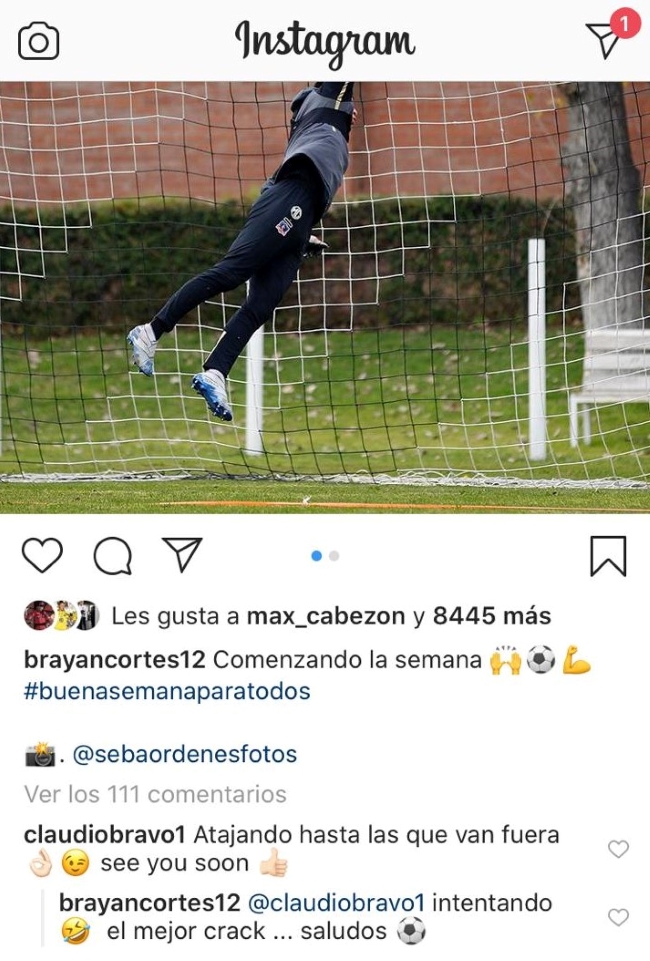 El diálogo entre Claudio Bravo y Brayan Cortés que alegró a los hinchas de Colo Colo