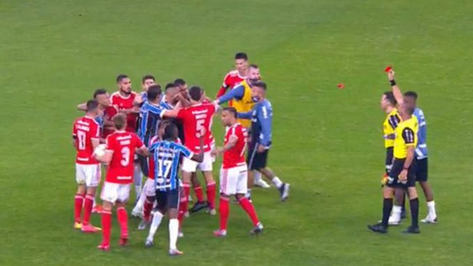 Jugadores de Gremio e Inter protagonizaron una nueva pelea