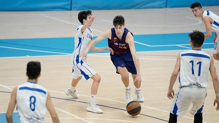 La historia de Víctor Paulmann, el chileno de 15 años que juega en el club de baloncesto de Barcelona