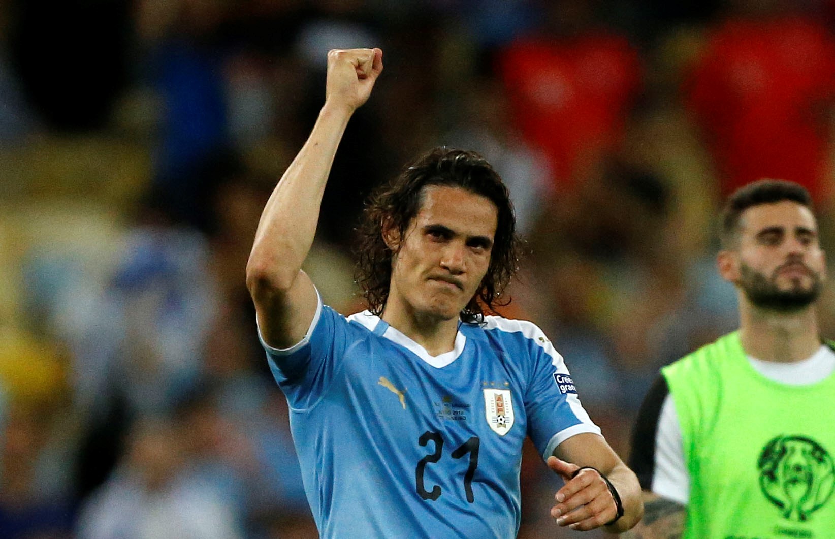 En Portugal aseguran que Edinson Cavani aceptó propuesta de Benfica