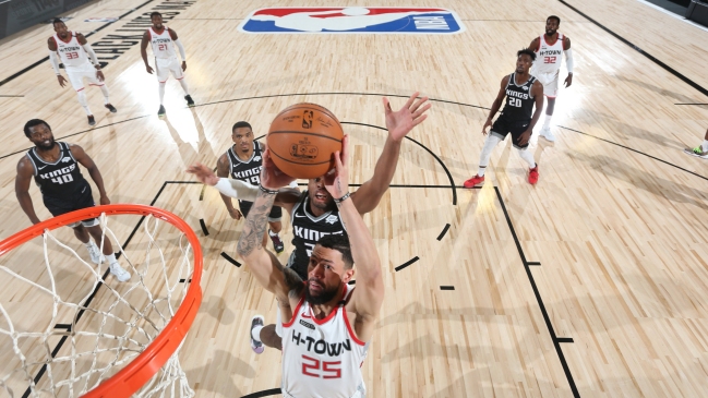 Austin Rivers tuvo la mejor noche de su carrera en la victoria de Houston sobre Sacramento