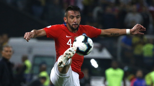 Mauricio Isla comunicó a Boca Juniors su decisión de no aceptar la oferta