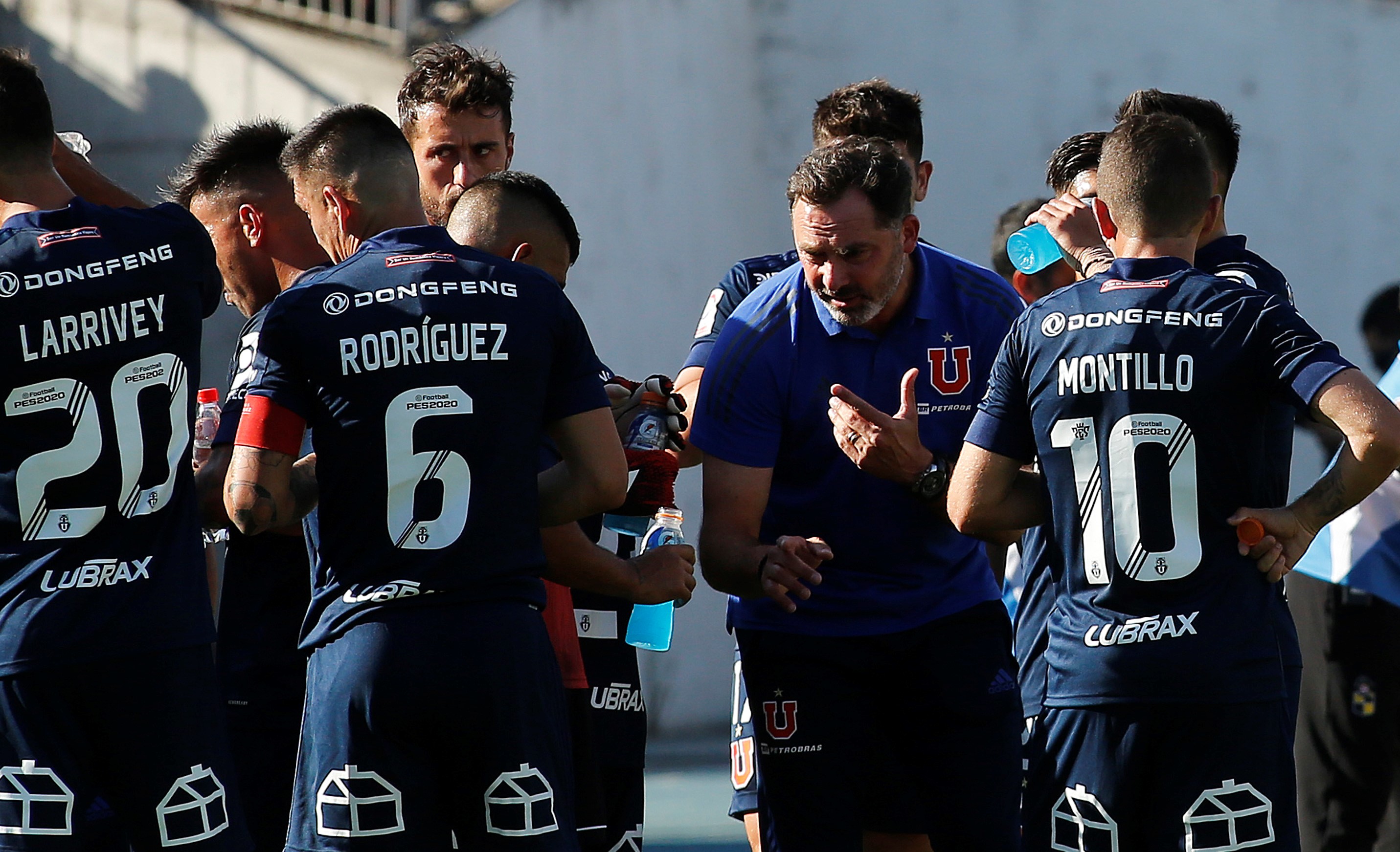 Hernán Caputto probó formación titular en la U de cara al retorno de la competencia