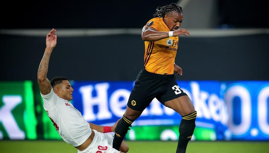 Sevilla sacó a relucir su estirpe copera para eliminar al potente Wolves en Europa League