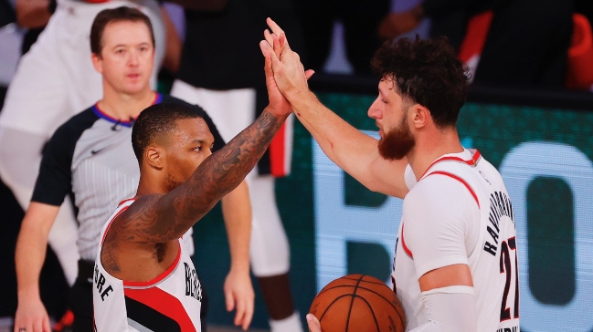 Damian Lillard se lució con 61 puntos en el triunfo de Portland ante Dallas