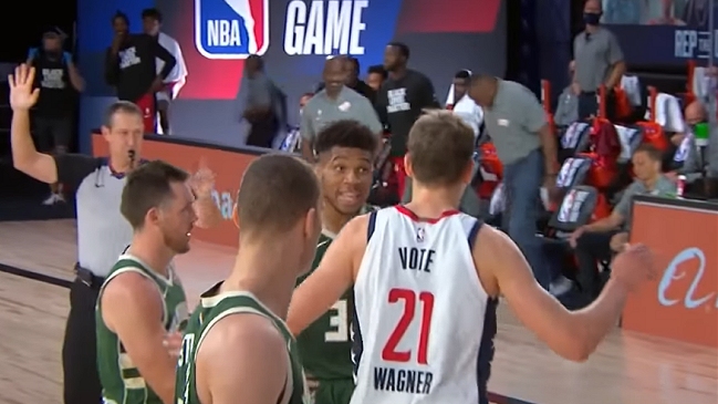 Giannis Antetokounmpo agredió con un cabezazo al alemán Moritz Wagner
