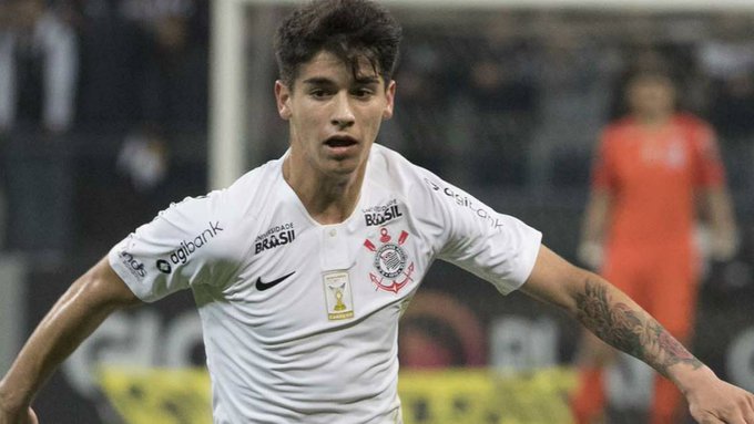 Angelo Araos respondió a la titularidad con un gran gol para Corinthians ante Atlético Mineiro