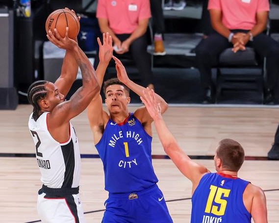 Paul George y Kawhi Leonard guiaron a Los Clippers en la victoria ante Denver Nuggets