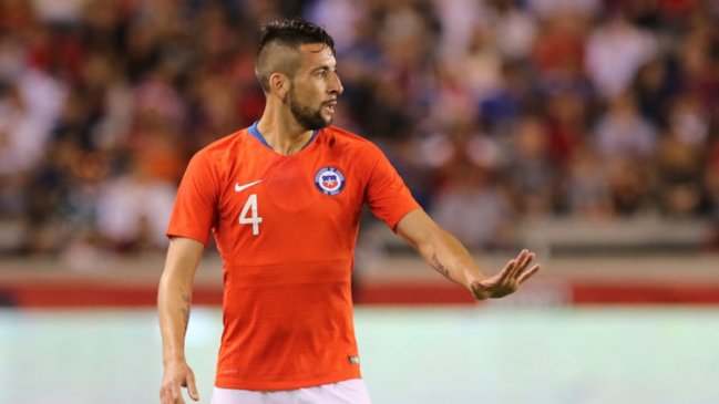 Ronaldo se metió en la pelea por contar con Mauricio Isla