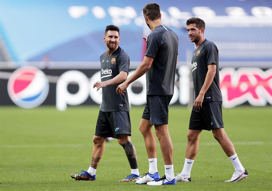 Barcelona y Vidal reconocieron la cancha del Estadio Da Luz y prepararon duelo con Bayern