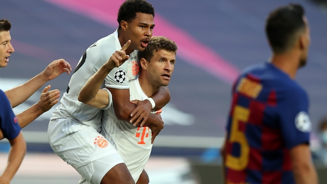 Thomas Müller coronó una gran jugada y Bayern Munich tomó la delantera sobre Barcelona