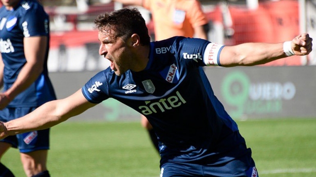 Gonzalo Bergessio anotó un hat-trick en el triunfo de Nacional sobre River Plate de Montevideo