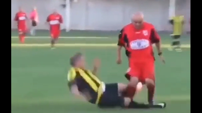 El viral que predice cómo será jugar futbolito luego de la cuarentena