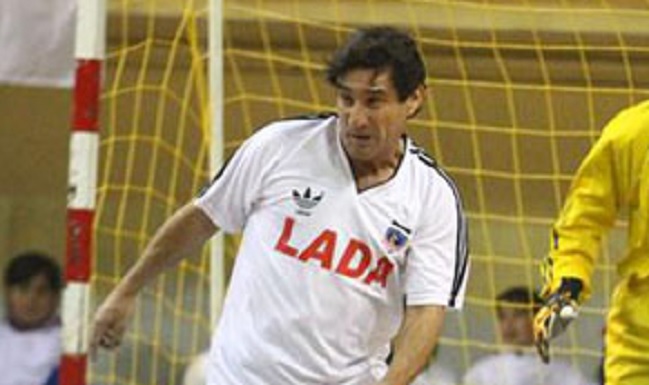 Rubén Espinoza: Hoy los jugadores pierden años por no querer jugar en otros puestos