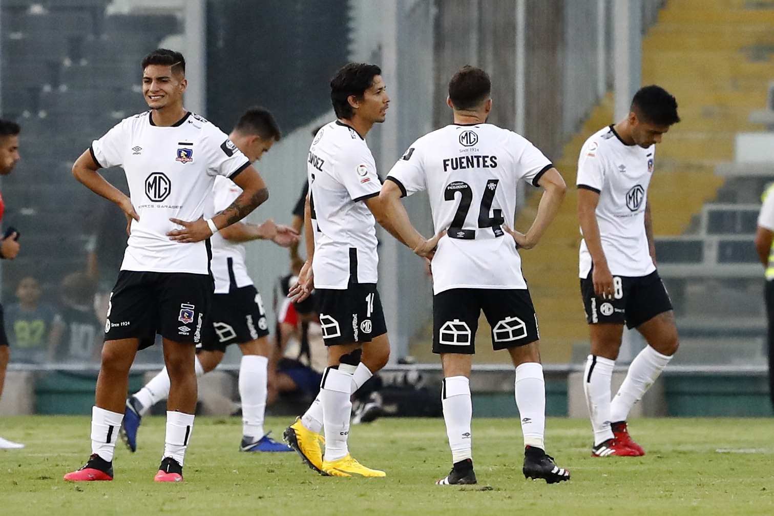 Umbro: Blanco y Negro persiste en su intento de efectuar cobros que no corresponden