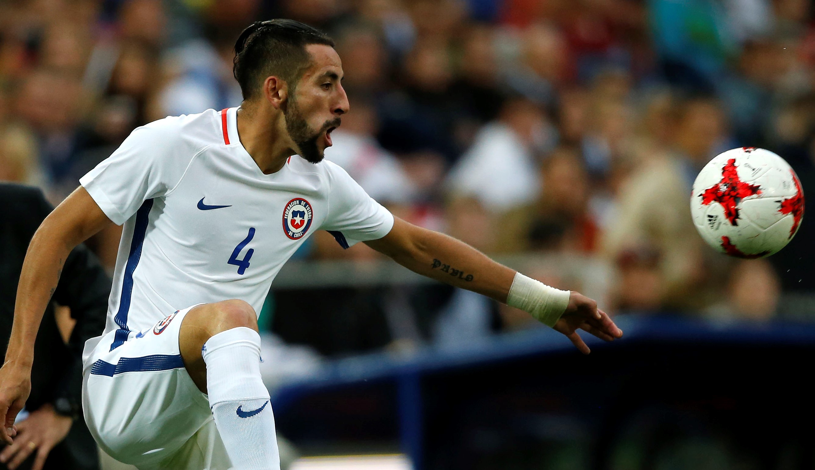 ¡Solo falta la firma! Mauricio Isla superó exámenes médicos y Flamengo prepara su contrato