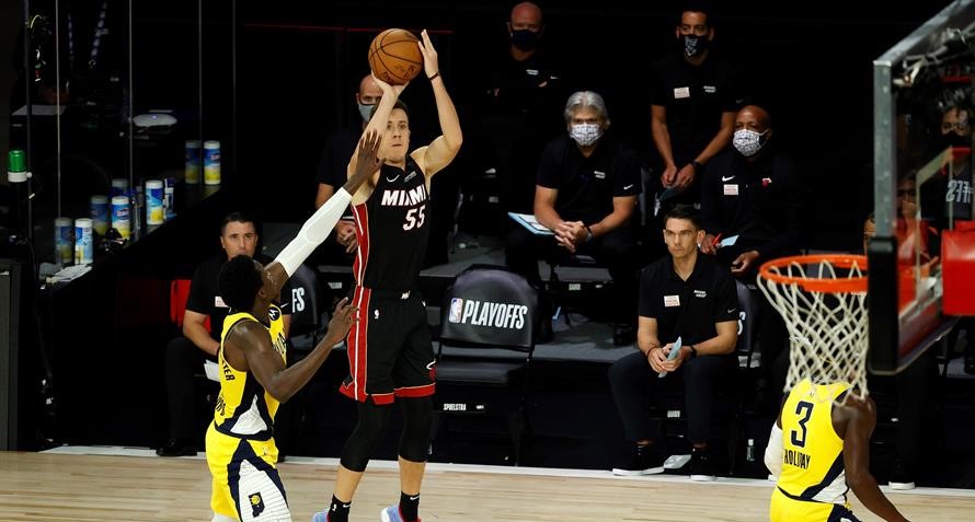 Duncan Robinson anotó siete triples y encaminó a Miami Heat a su segundo triunfo sobre los Pacers