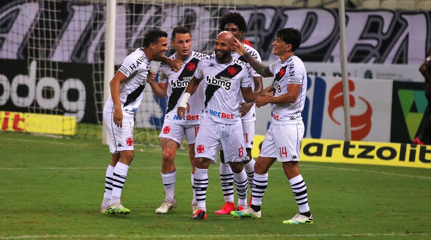 Vasco de Gama goleó a Caerá y trepó a la cima del Brasileirao