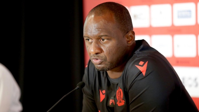 Dos casos positivos de jugadores de Niza comprometen su estreno en la liga francesa