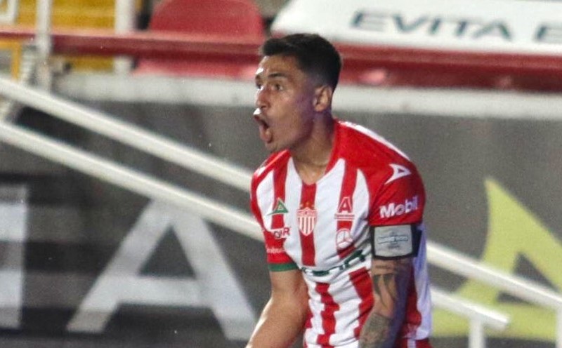 Necaxa contó con la figura de Claudio Baeza para vencer a Santos Laguna de Diego Valdés