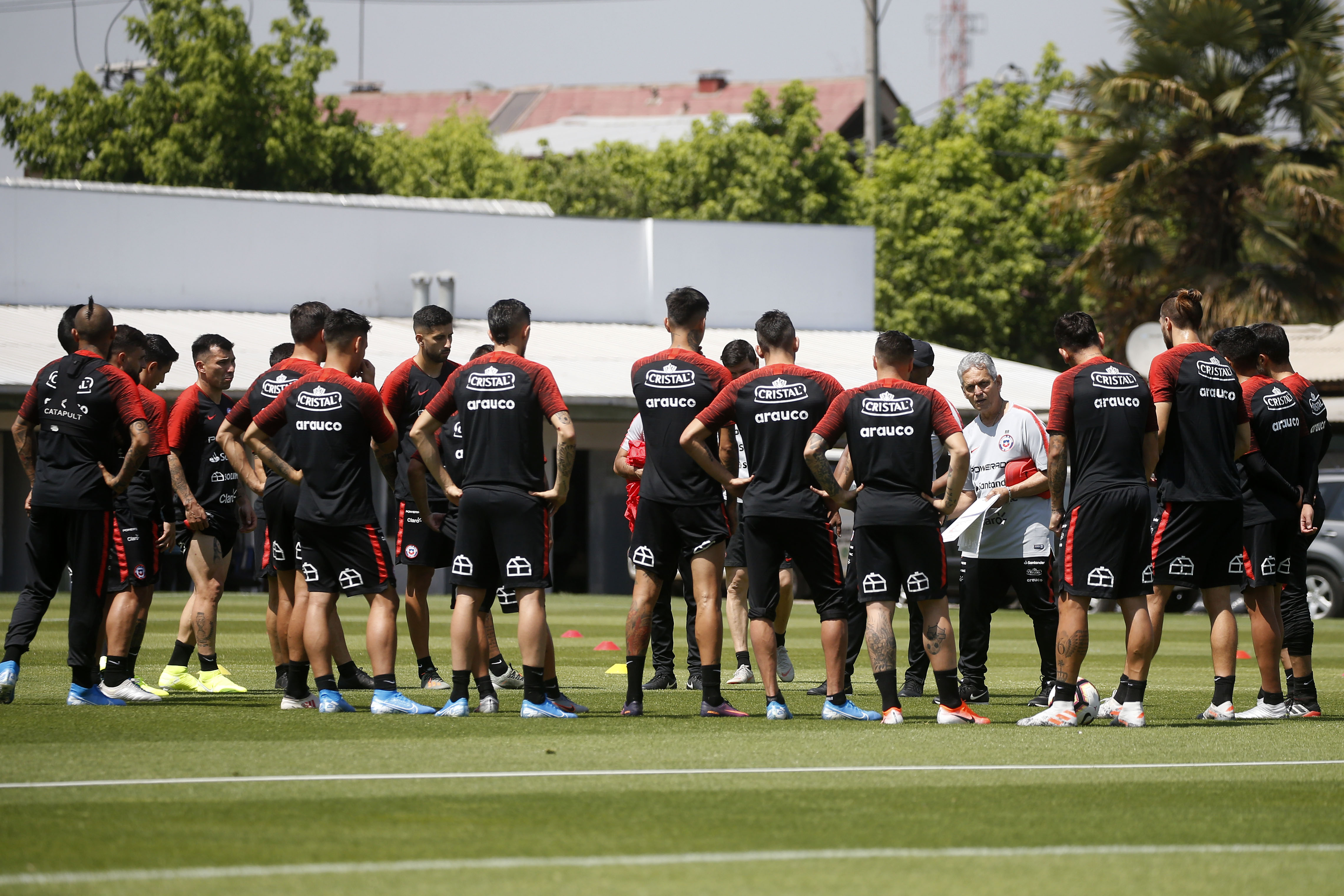 Los jugadores de La Roja no podrán alojar en “Juan Pinto Durán” por medidas sanitarias