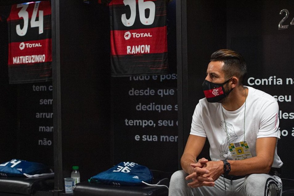 Mauricio Isla conoció el camarín de Flamengo en el Estadio Maracaná