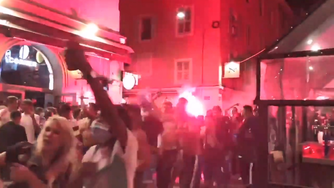 Los hinchas de Olympique celebraron la derrota de PSG ante Bayern en las calles de Marsella