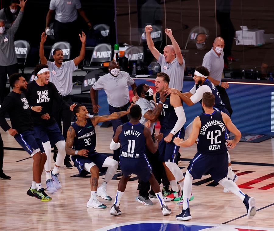 Dallas Mavericks venció en la prórroga a Los Angeles Clippers e igualó la serie