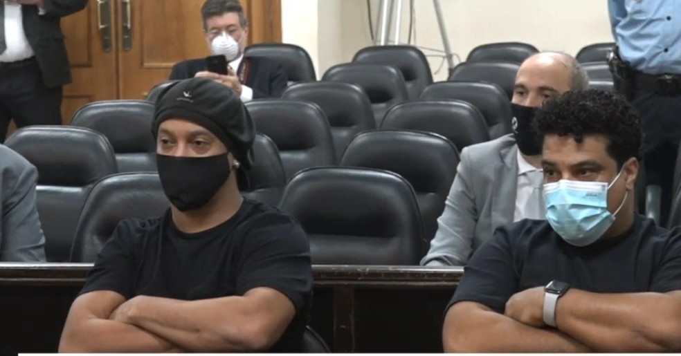 Ronaldinho fue puesto en libertad tras casi seis meses detenido en Paraguay