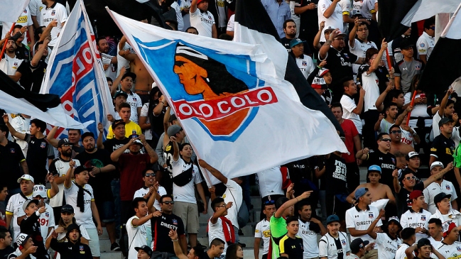 “Las tres tiras vuelven al Monumental”: Hinchas de Colo Colo celebraron el acuerdo con Adidas