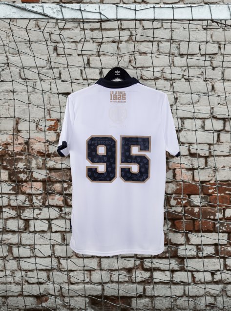 “Colo Colo 95 años”, la camiseta conmemorativa del equipo albo