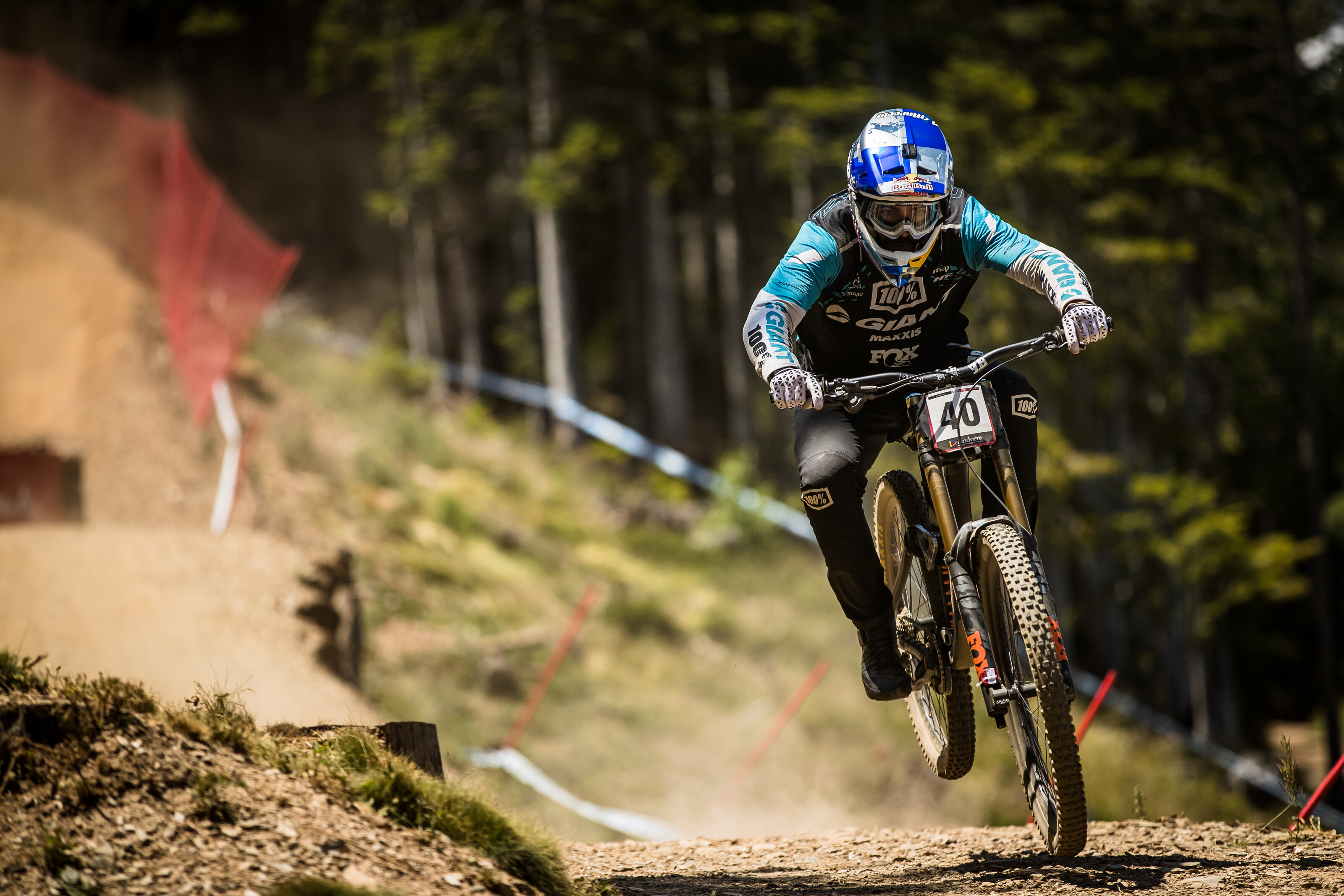 Campeón de Valparaíso Cerro Abajo estrenó serie web en la que enseña los mejores trucos