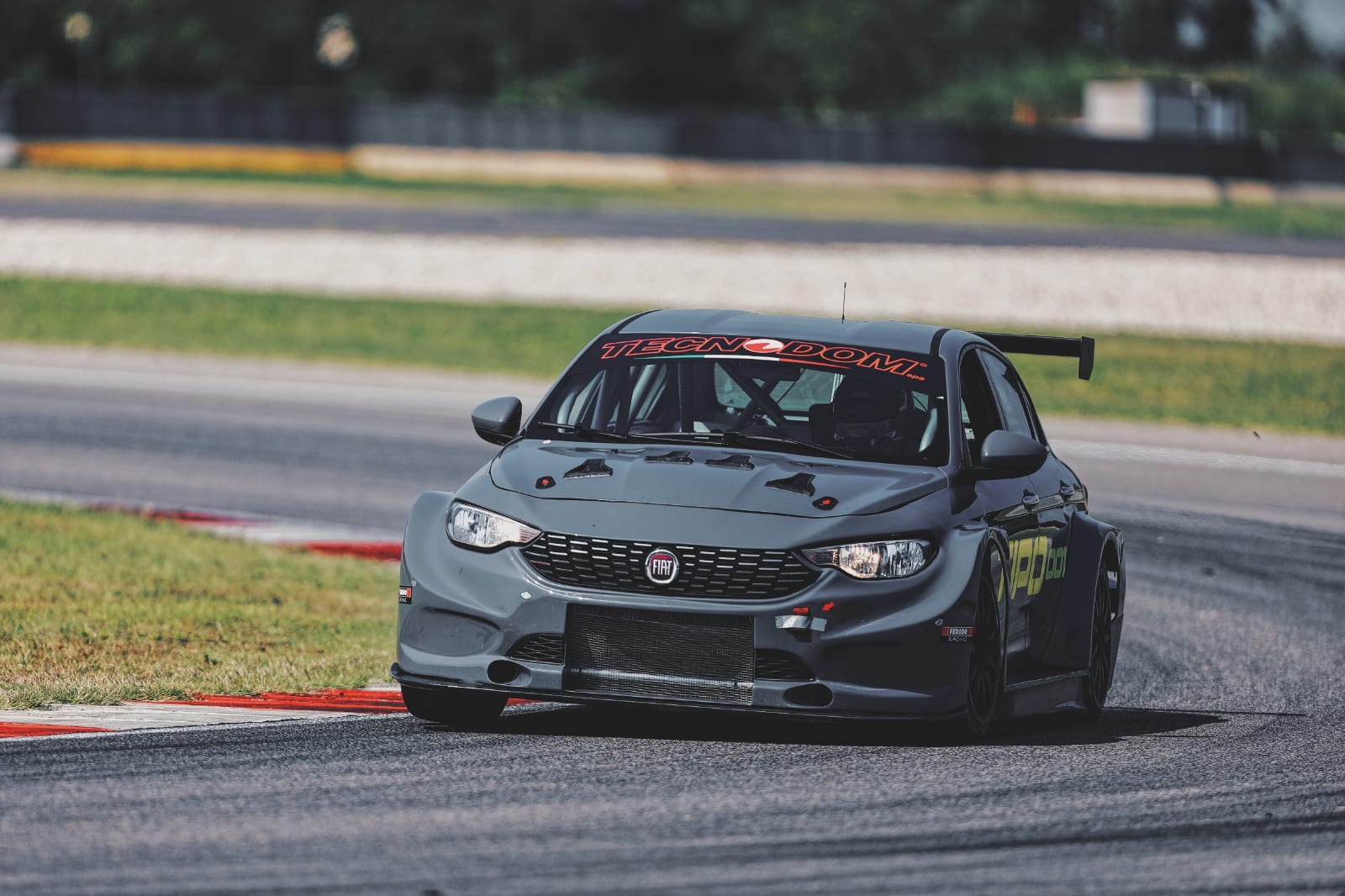 Benjamín Hites puso a prueba Fiat Tipo en Italia para TCR South America