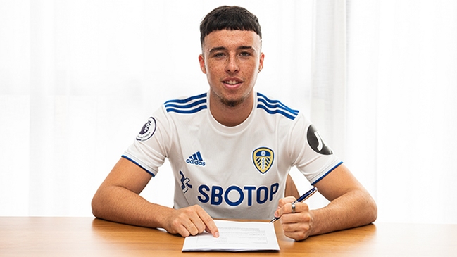 Leeds de Bielsa le ganó la puja a AC Milan y Manchester United por joven estrella de Arsenal