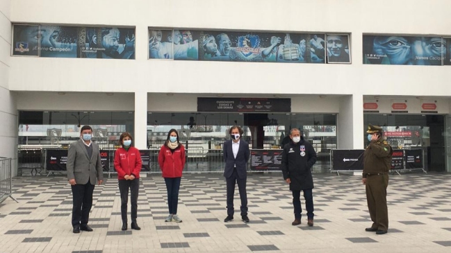 Autoridades inspeccionaron el Monumental antes del duelo entre Colo Colo y Santiago Wanderers