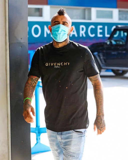 Vidal y Suárez incluidos: Plantel de Barcelona se tomaron exámenes PCR antes de pretemporada