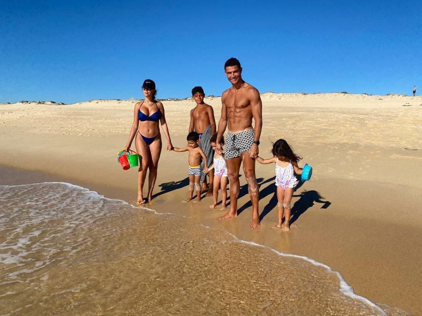 Cristiano Ronaldo y su familia finalizaron sus vacaciones “con muchos sueños por cumplir”