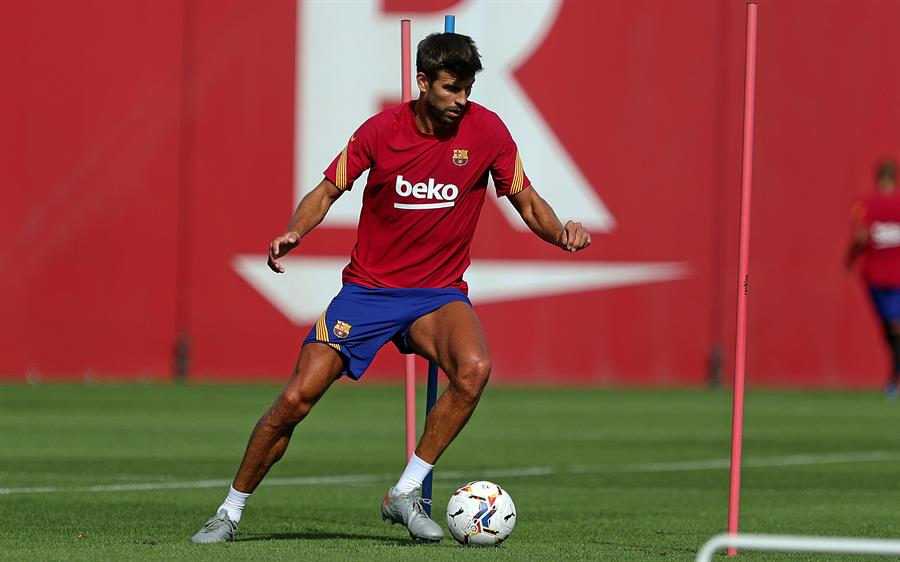 Arturo Vidal trabajó en la segunda jornada de entrenamientos de FC Barcelona