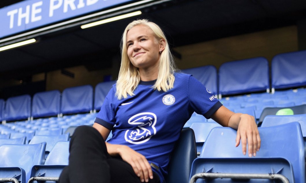 Pernille Harder, la futbolista más cara de la historia
