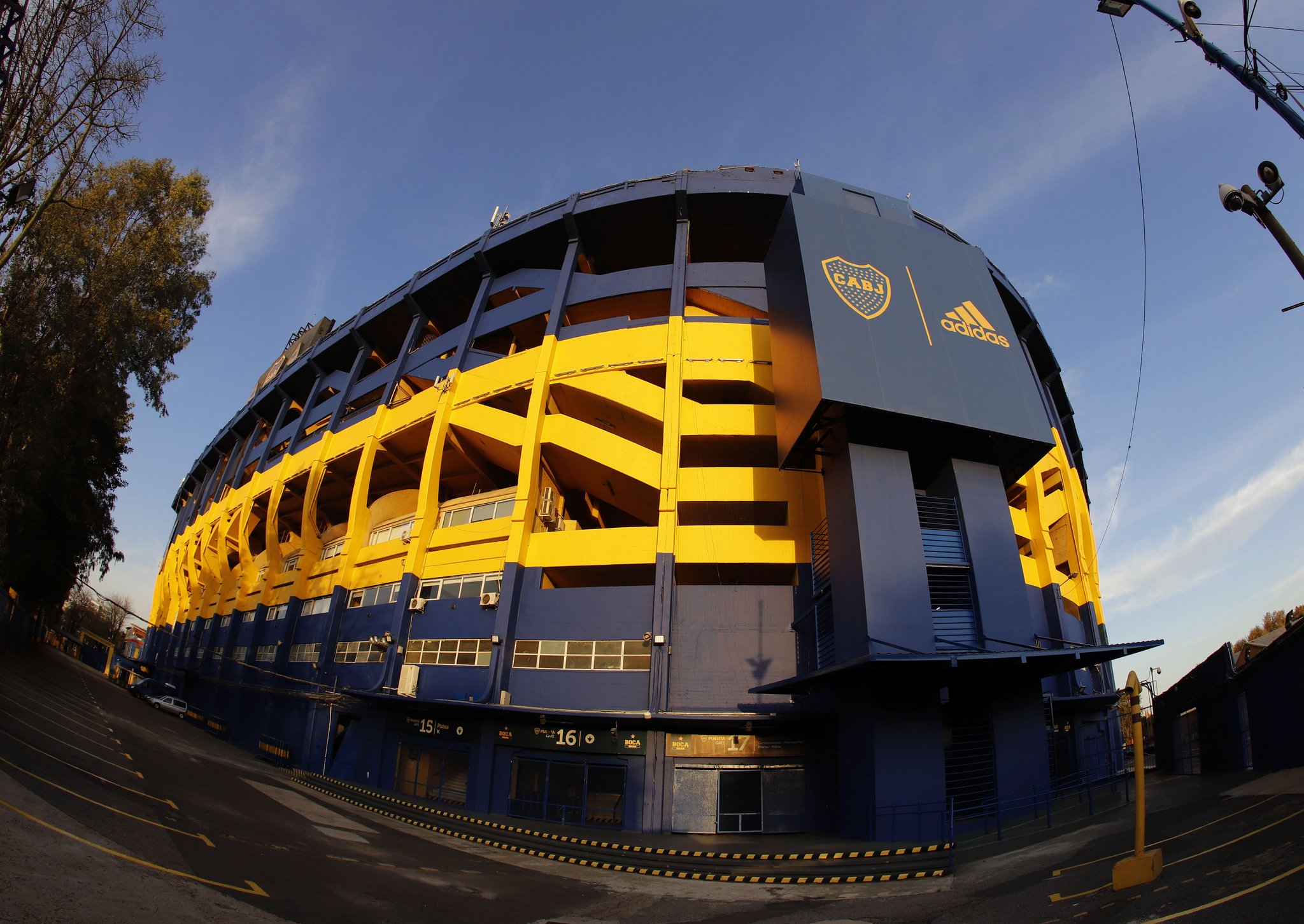 Tres posibles nuevos contagiados de coronavirus ahondan los problemas de Boca