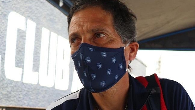 Mario Salas ganó su primer partido con Alianza Lima sin jugarlo