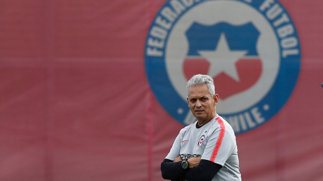 Reinaldo Rueda aceptó una nueva rebaja de sueldo