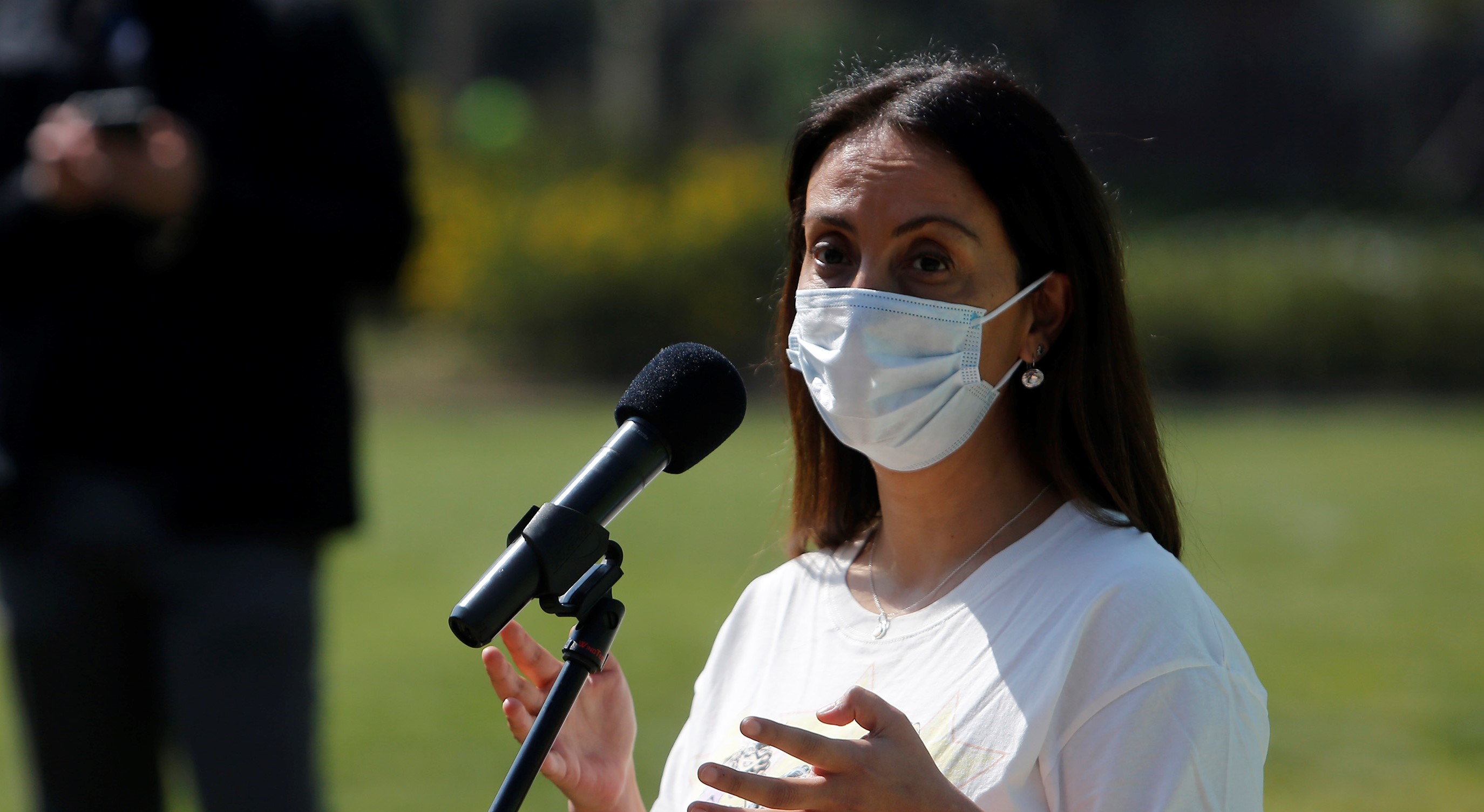 Ministra Pérez destacó baja positividad de contagios en el fútbol chileno: “Los protocolos están funcionando”