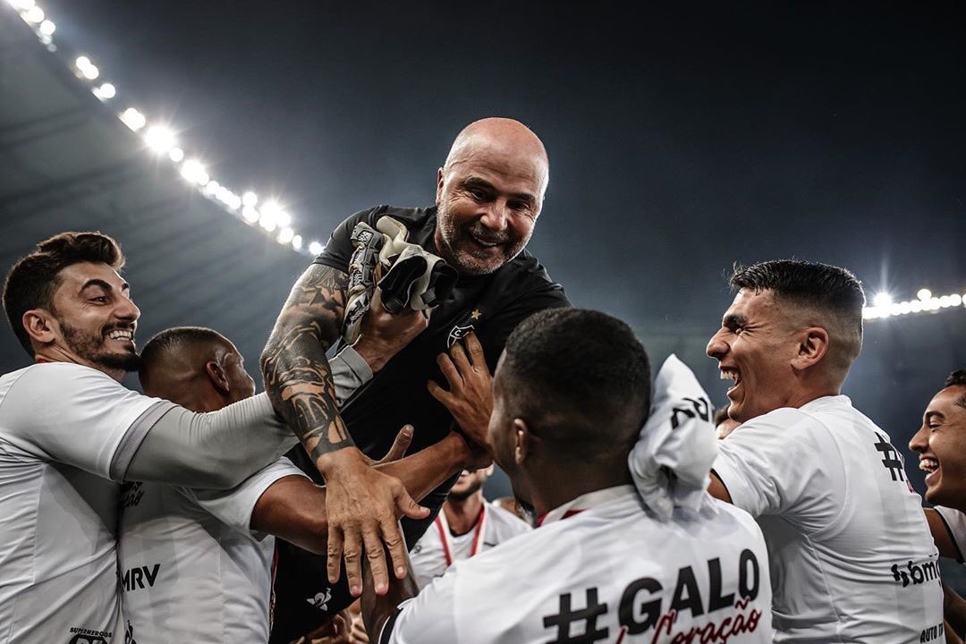 Atlético Mineiro de Jorge Sampaoli goleó a Sao Paulo y se prendió en el Brasileirao