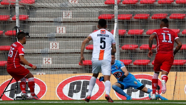 Unión La Calera logró un sufrido empate ante Cobresal y quedó como único puntero del torneo