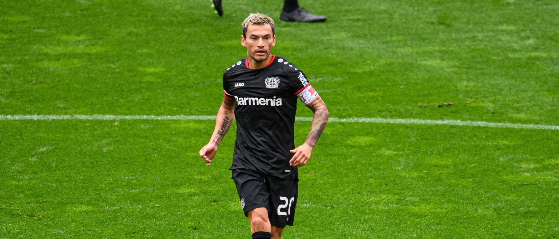 Charles Aránguiz y su capitanía en Bayer Leverkusen: No se me van a subir los humos a la cabeza