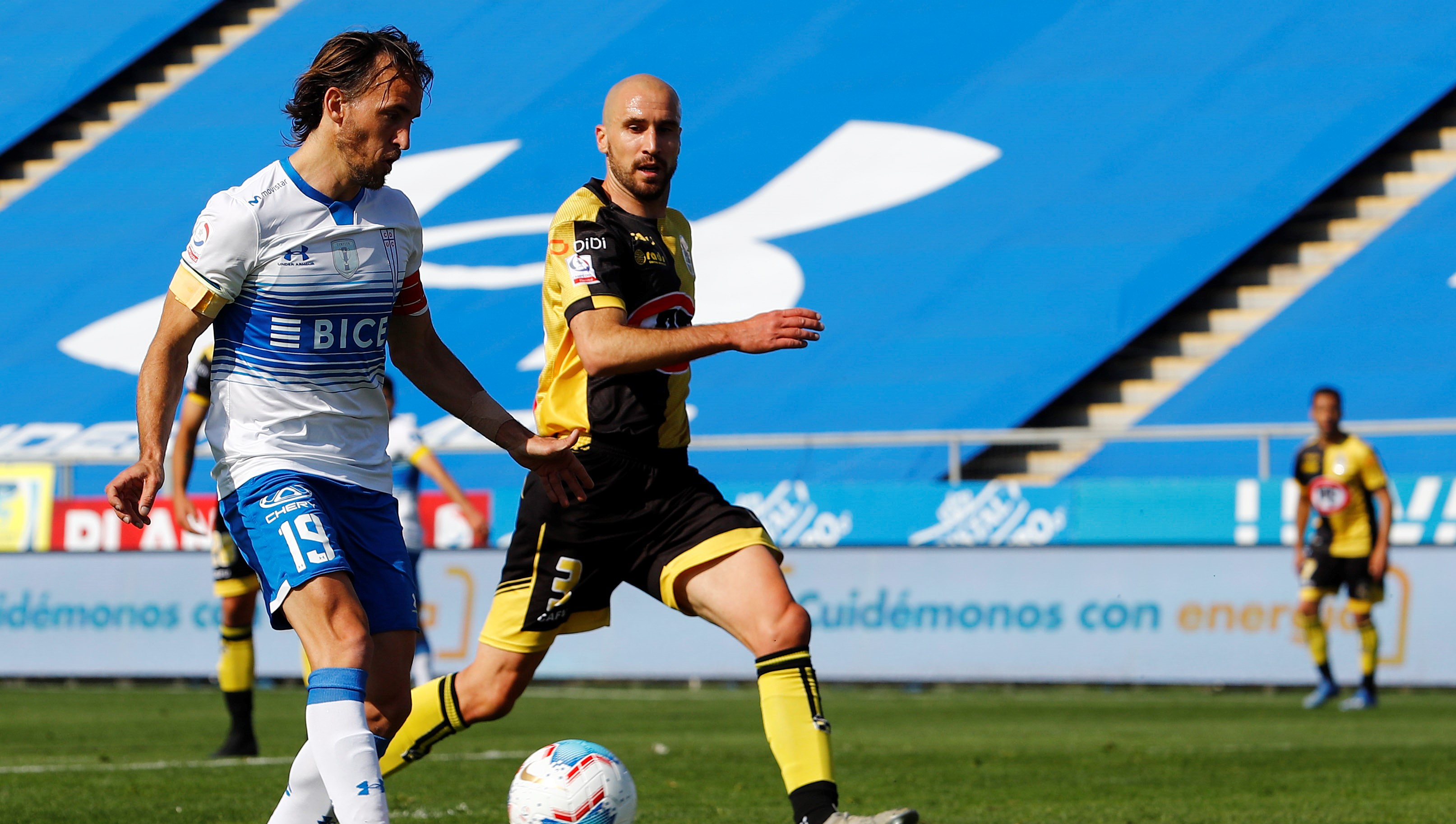 José Pedro Fuenzalida definió con clase y aumentó la ventaja de la UC sobre Coquimbo